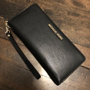 Michael Kors wristlet wallet